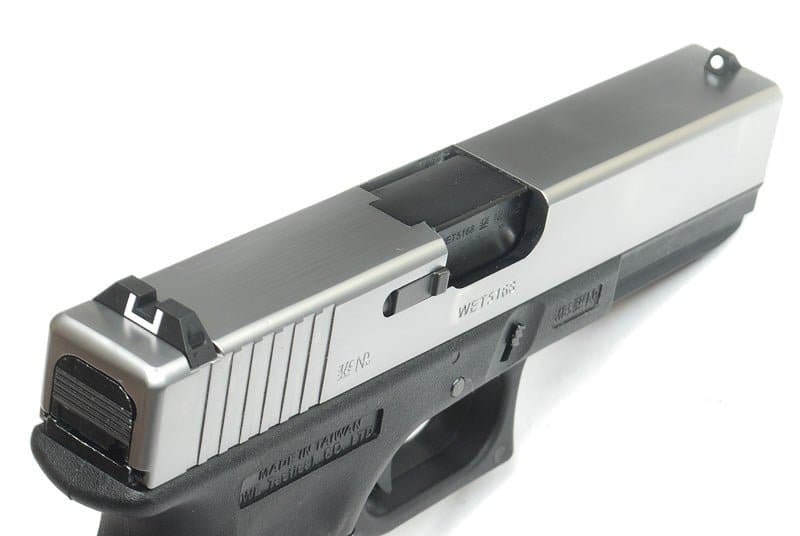 We Tech G17 Gen 4 Gas Blow Back Pistole – Schwarz/Silber